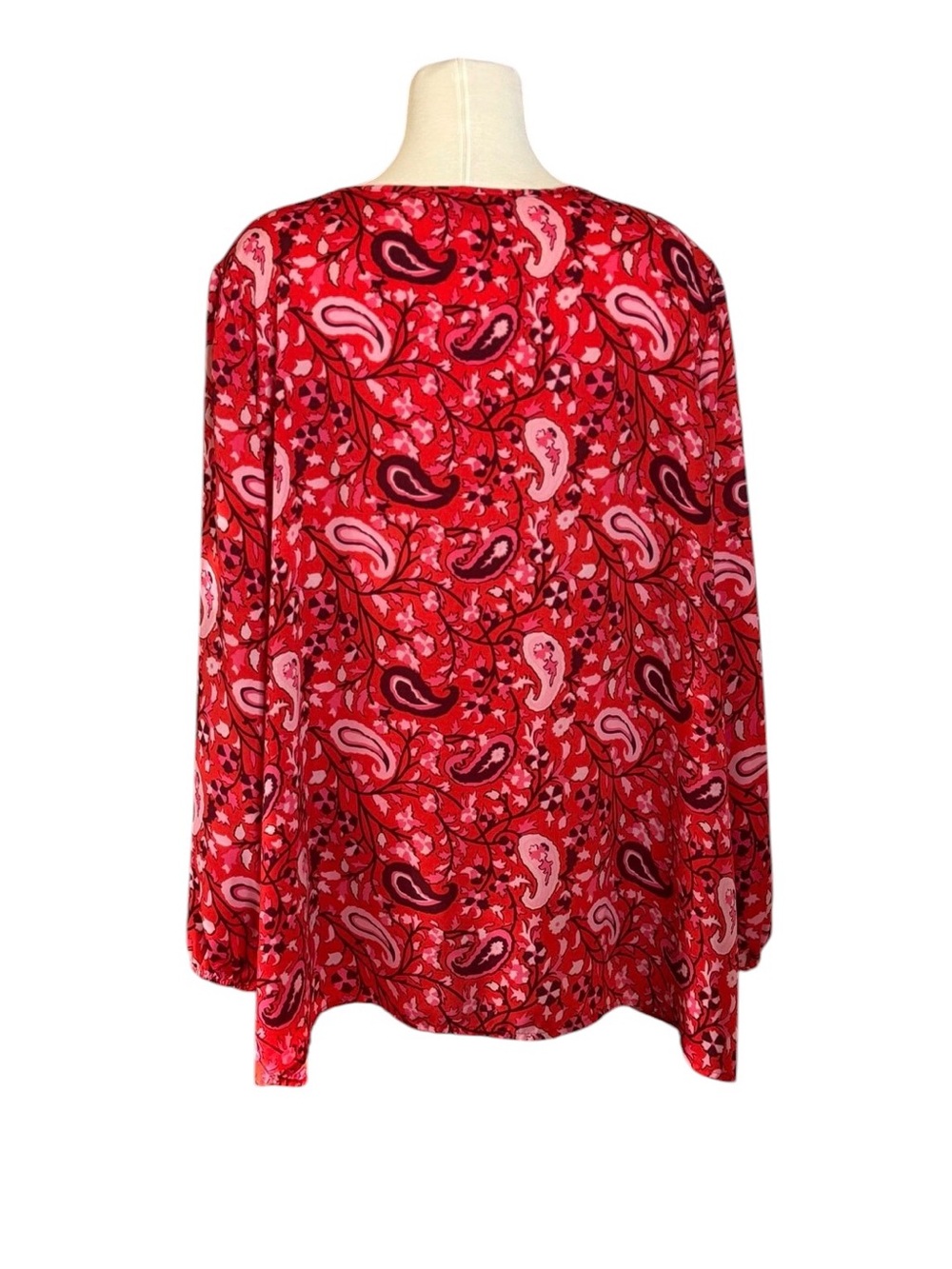 Liz Claiborne Red Paisley Scoop Neck Tunic - Picture 3 of 7